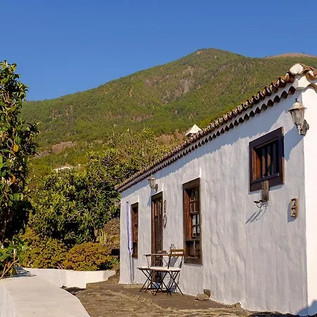 Valentina Casa rural Tigalate