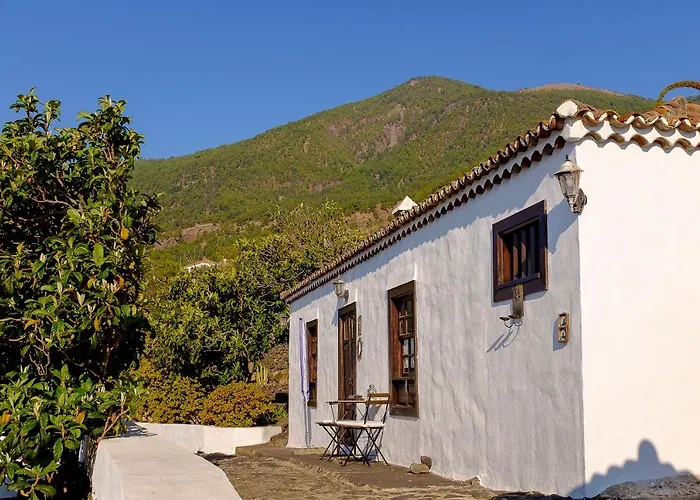Valentina Casa rural Tigalate